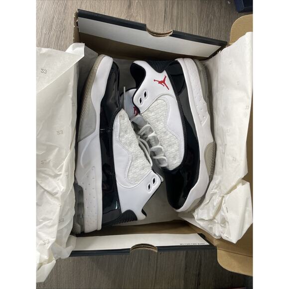 Size 8.5 - Air Jordan Max Aura 2 White Gym Red main image 5